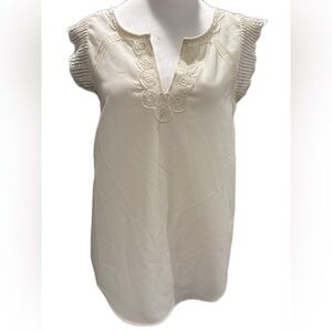 Flowy Blouse with embroidery and lace details